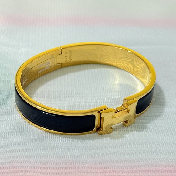 Hermes Clic H Black Enamel Gold Plated Bracelet - Picture 8 of 8